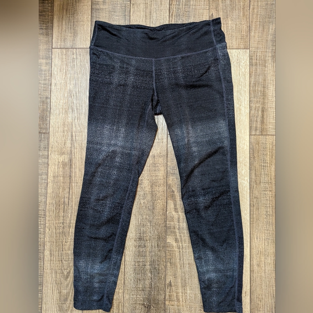Athleta Icy Chaturanga Leggings in Charcoal Size Large